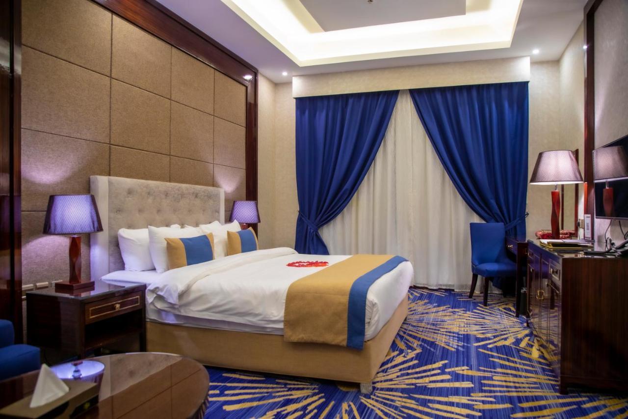 فندق هوليداي الخليج الرياض - Holiday Al Khaleej Hotel Exterior foto